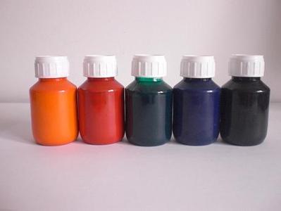 ���w��ɫ�{